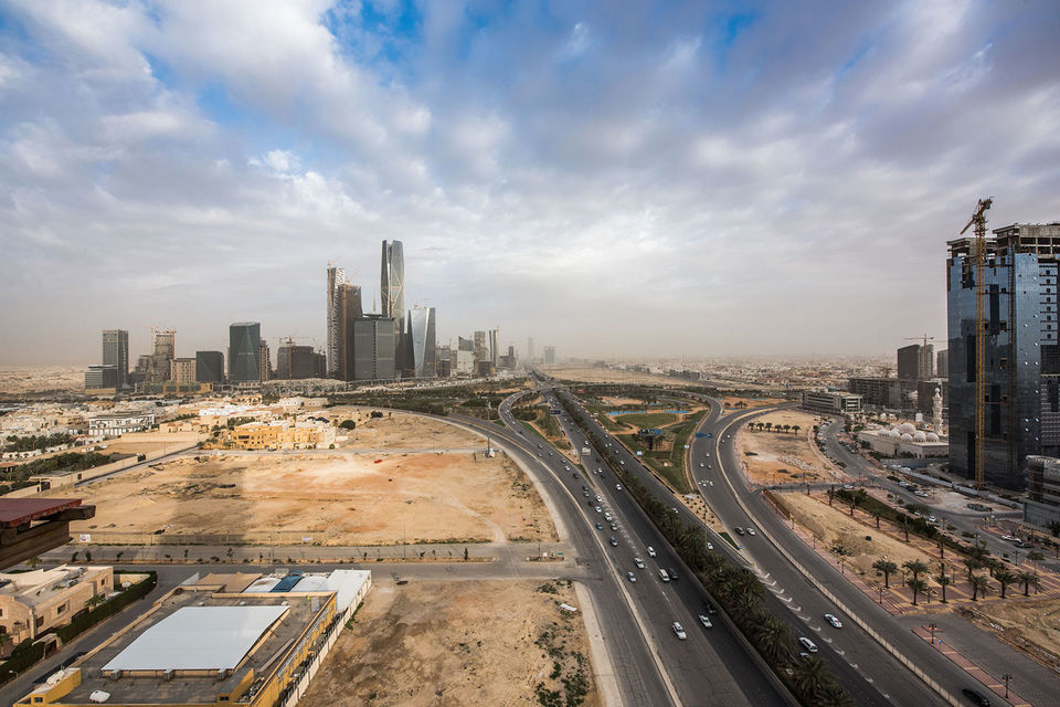 У себя на родине саудовцы научились строить широкие проспекты 