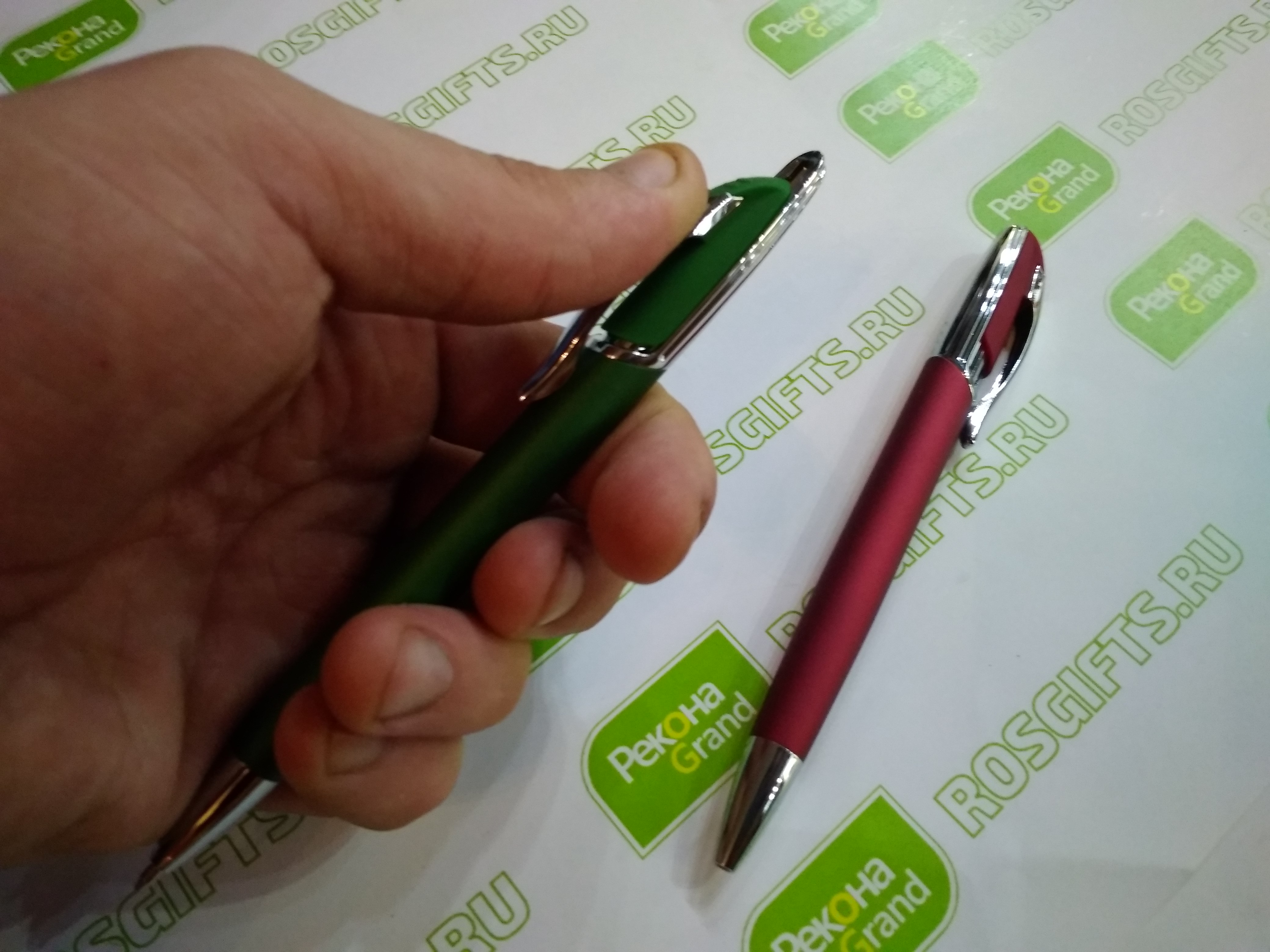 заказать металлические ручки с логотипом