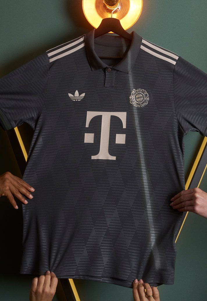 Футболка FC Bayern Munich Wiesn от Adidas