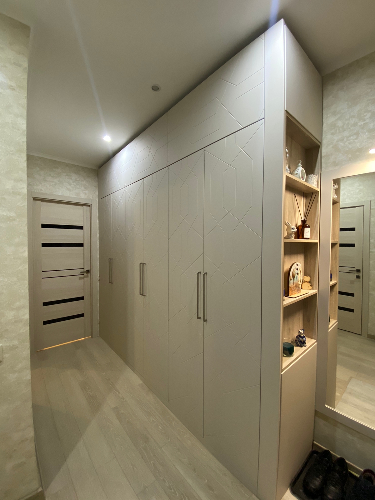 Прихожая с гардеробной Невский район