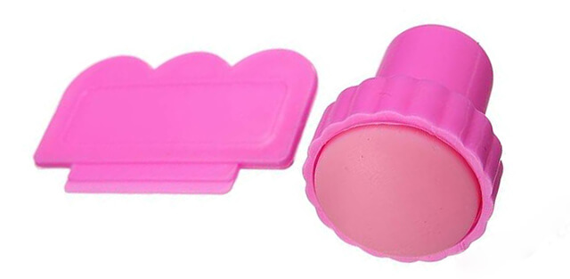 Штамп и скребок для стемпинга